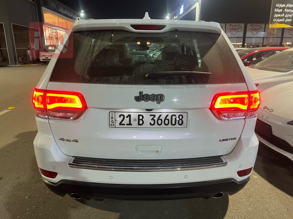 جیپ گراند شیرۆکی